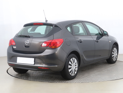 Opel Astra 2015 1.4 16V 55908km ABS klimatyzacja manualna