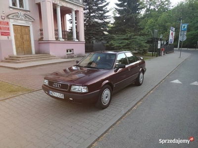 Audi 80 stan BDB 2,0 gaz orginal Klasyk
