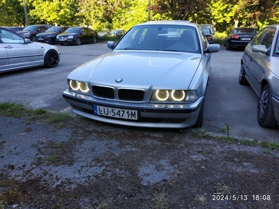 BMW SERIA 7 III (E38) BMW E38 740i 4,4 1998 244600 km