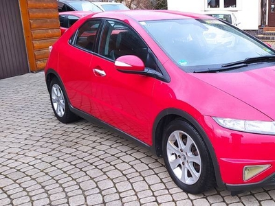 Honda CIVIC == 1,8 Benzyna == 140 tys Przebiegu == Zarejestrowany ==