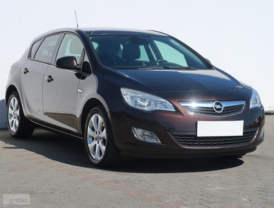 Opel Astra J , Klimatronic, Tempomat, Parktronic, Podgrzewane siedzienia,