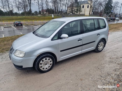 Volkswagen Touran 1,6 FSI