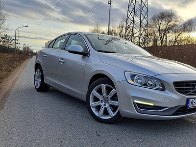 Volvo S60 II 2.0 T5 245KM