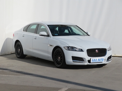 Jaguar XF 2017 20d 97908km Sedan