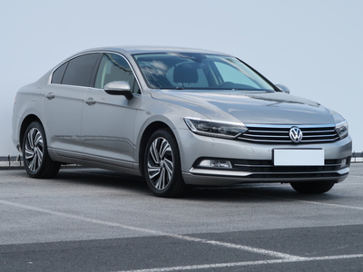 Volkswagen Passat 2017 1.4 TSI 102726km Sedan