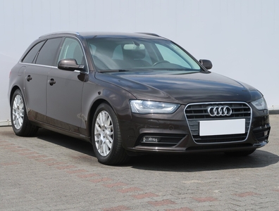 Audi A4 IV (B8) , 201 KM, Automat, Navi, Xenon, Bi-Xenon, Klimatronic,