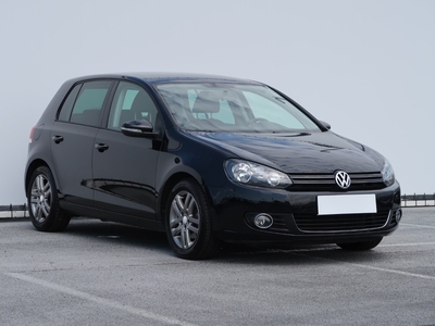 Volkswagen Golf VI , Klimatronic, Parktronic, Podgrzewane siedzienia