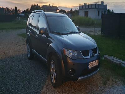 Mitsubishi outlander 7 siedzeń