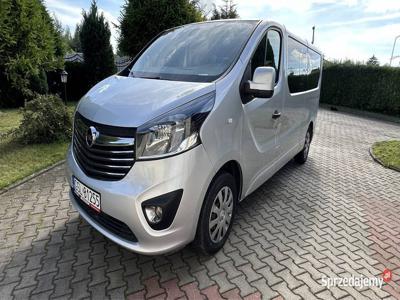 Opel Vivaro 9-osobowy 2017 1,6 biturbo 145km