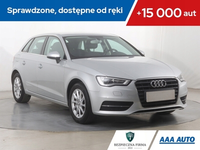 Audi A3 8V Hatchback 3d 1.4 TFSI 122KM 2013