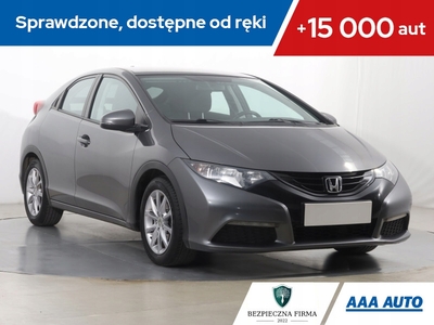 Honda Civic IX Hatchback 5d 1.8 i-VTEC 142KM 2014