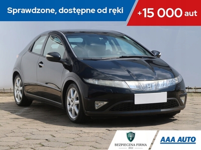 Honda Civic VIII Hatchback 3d 1.8 i-VTEC 140KM 2008