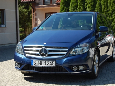 Mercedes Klasa B W246 Sports Tourer 180 BlueEFFICIENCY 122KM 2012