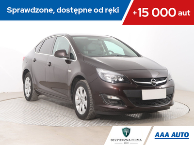 Opel Astra J Sedan 1.4 Turbo ECOTEC 140KM 2018