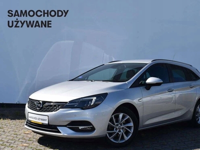 Opel Astra K Sportstourer Facelifting 1.2 Turbo 145KM 2020