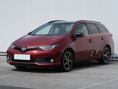 Toyota Auris II Touring Sports Facelifting 1.8 Hybrid 136KM 2017