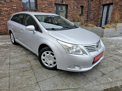 Toyota Avensis III Wagon 2.0 D-4D 126KM 2011