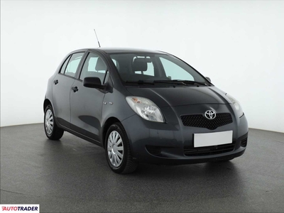 Toyota Yaris 1.4 88 KM 2008r. (Piaseczno)