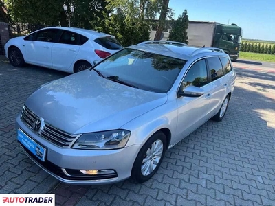 Volkswagen Passat 1.6 diesel 105 KM 2013r. (krotoszyn)