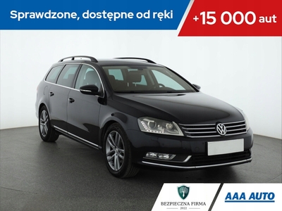 Volkswagen Passat B7 Variant 2.0 TDI CR DPF BlueMotion 170KM 2011