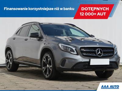 Mercedes GLA I Off-roader 1.6 180 122KM 2017