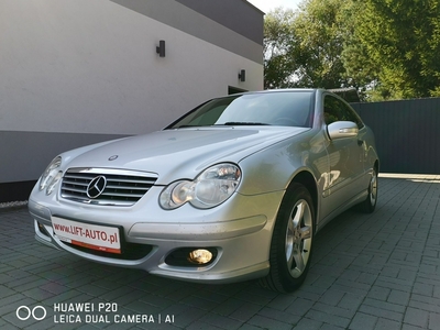 Mercedes-Benz Klasa C W203 1.8 Compresor 143KM Klimatronic Alu Tempomat Halogeny Lift