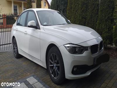 BMW Seria 3 318i