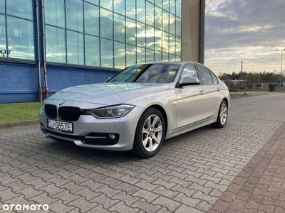 BMW Seria 3 320d Sport Line