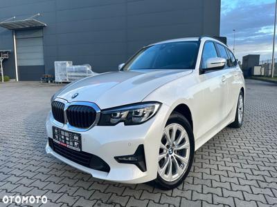 BMW Seria 3 320d Touring xDrive Advantage