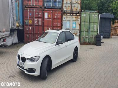 BMW Seria 3 328i Luxury Line