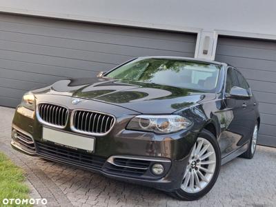 BMW Seria 5 520d xDrive Luxury Line