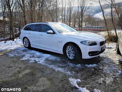 BMW Seria 5 525d xDrive Luxury Line