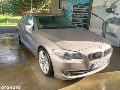 BMW Seria 5 528i Touring Luxury Line