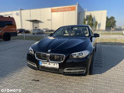 BMW Seria 5 528i xDrive Luxury Line