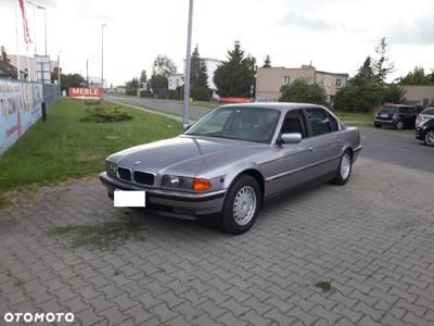 BMW Seria 7 735i L