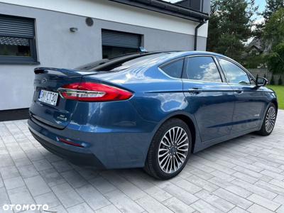 Ford Mondeo 2.0 Hybrid CVT