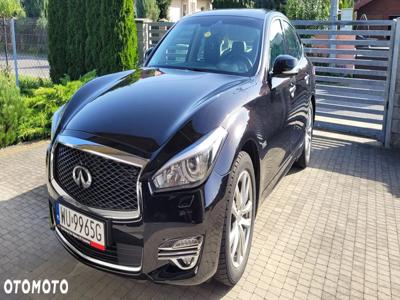 Infiniti Q70