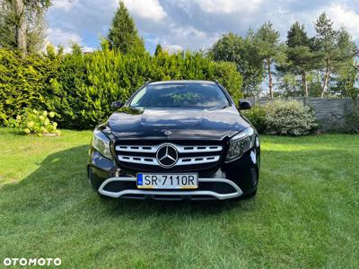 Mercedes-Benz GLA 180 7G-DCT