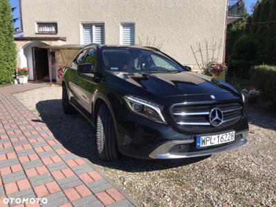 Mercedes-Benz GLA 200 7G-DCT StreetStyle