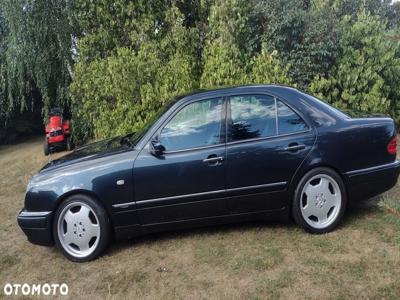 Mercedes-Benz Klasa E 50 AMG