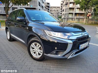 Mitsubishi Outlander 2.0 Invite + 2WD