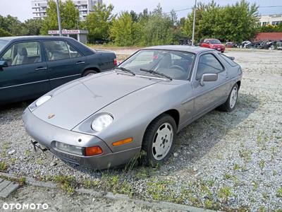 Porsche 928