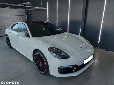 Porsche Panamera Turbo