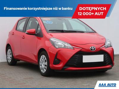 Toyota Yaris III Hatchback 5d Facelifting 2017 1.0 VVT-i 72KM 2019