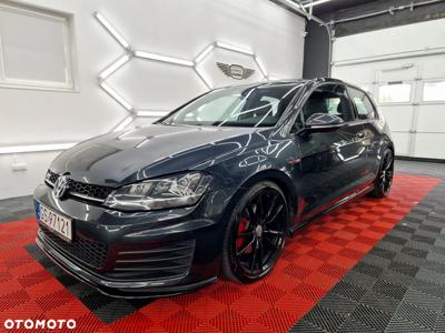 Volkswagen Golf 2.0 R