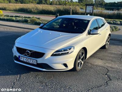 Volvo V40 T4 Drive-E R-Design Momentum