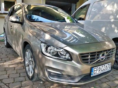 Volvo V60 I Volvo V60 D3 R-Design z 2015 roku, wersja po liftingu 200 KM Łódź