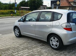 Honda Jazz W super stanie/Wszystko sprawne/Ledy do jazdy dziennej/Klima sprawna