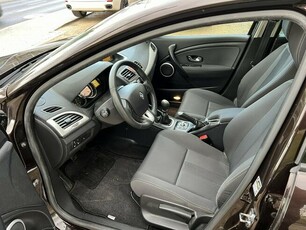 Renault Megane 1.6*110*6Bieg*NAVI*kolor*serwis*ASO*Ideał*bezwypadkowa*Piękny*Kolor*