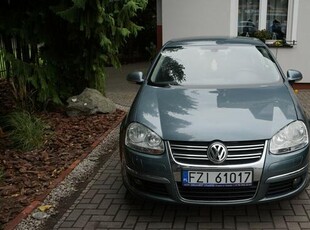 Volkswagen Jetta Wygodny i oszczędny. Gwarancja